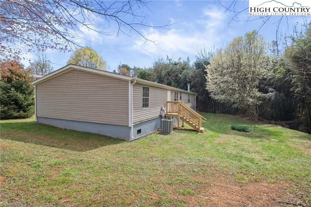 Image number 20 for the current listing