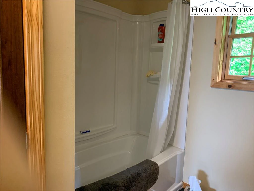 Image number 6 for the current listing