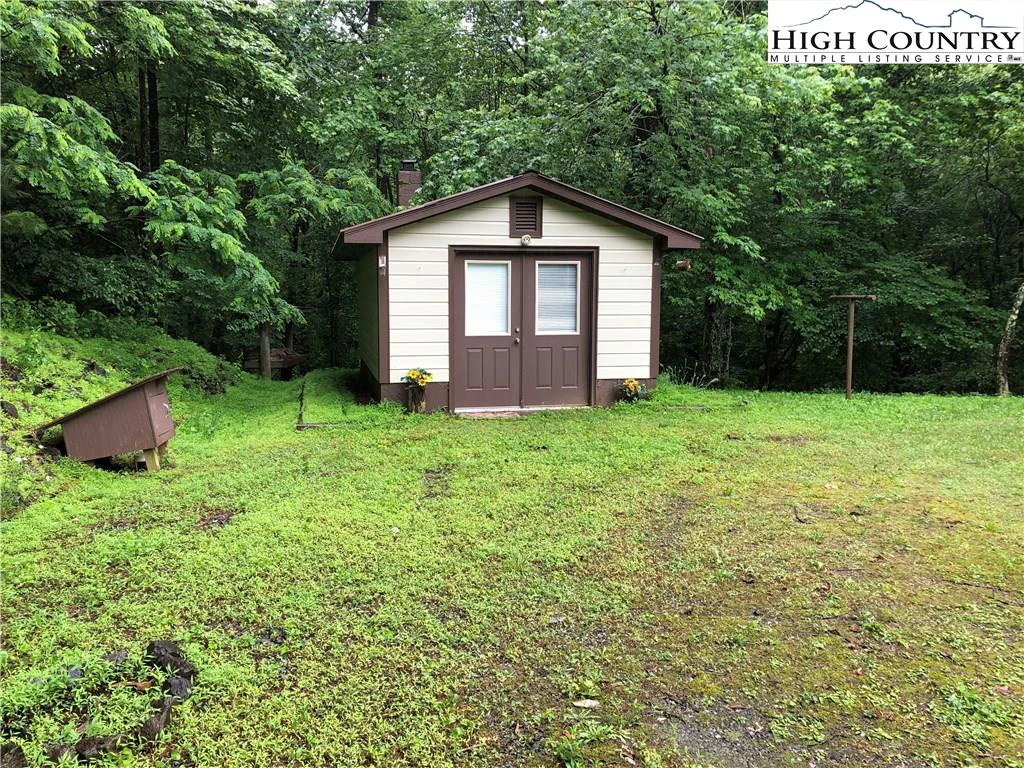 Image number 8 for the current listing