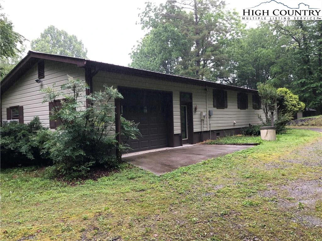 Image number 3 for the current listing