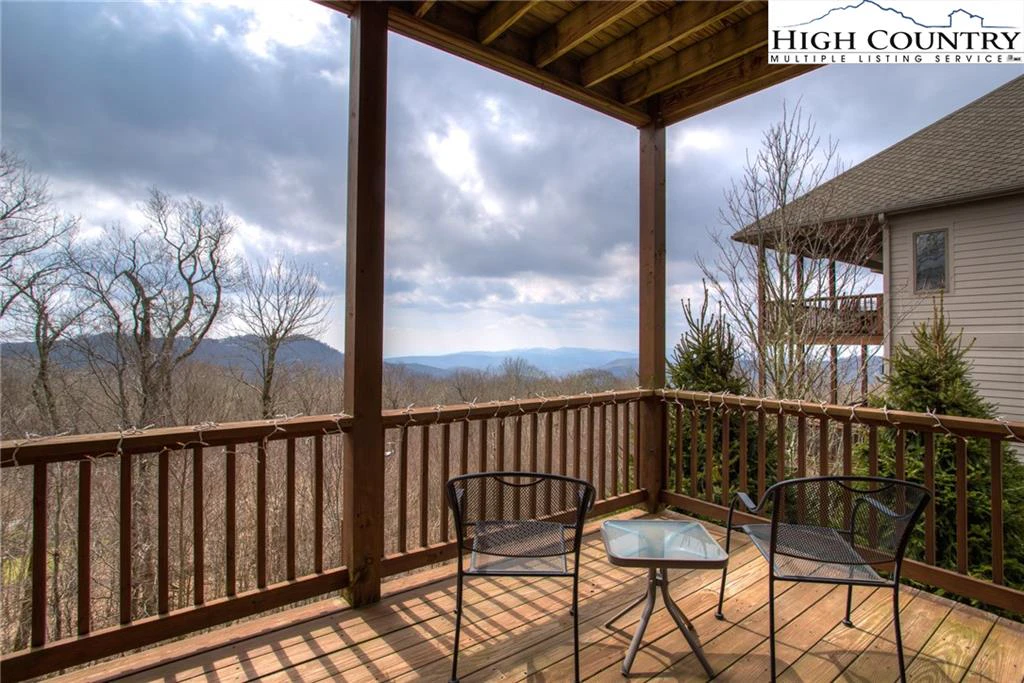 Image number 9 for the current listing