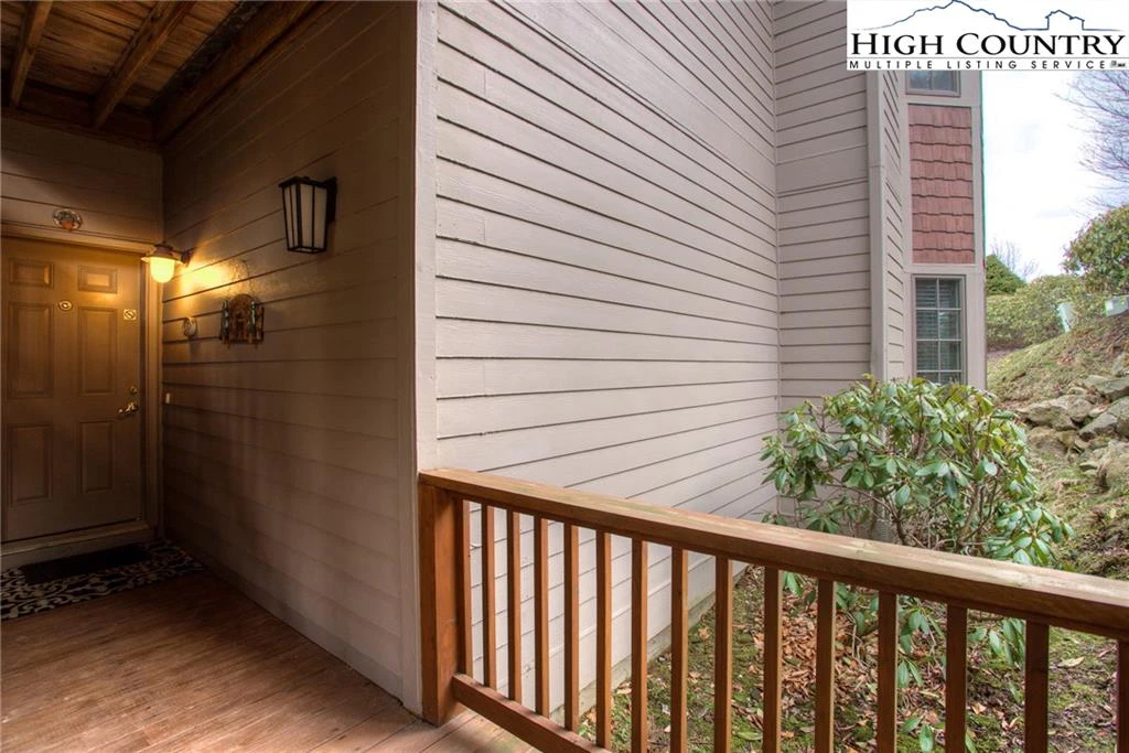 Image number 6 for the current listing