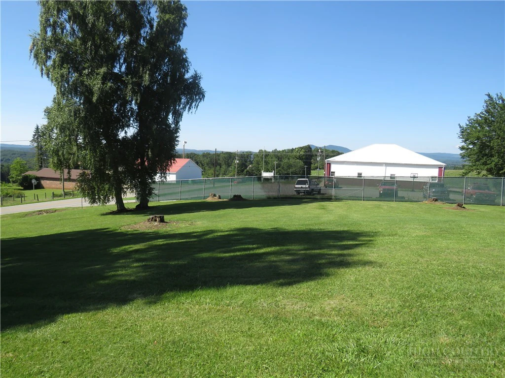 Image number 2 for the current listing