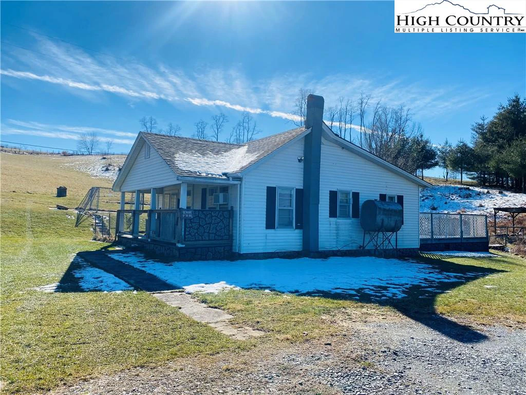Image number 1 for the current listing