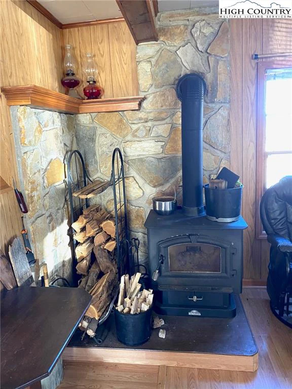Image number 12 for the current listing