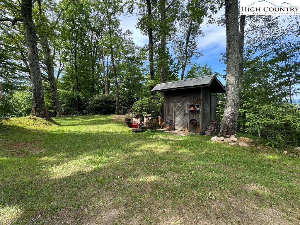 Image number 20 for the current listing