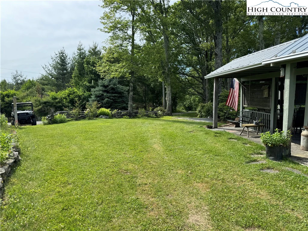 Image number 19 for the current listing
