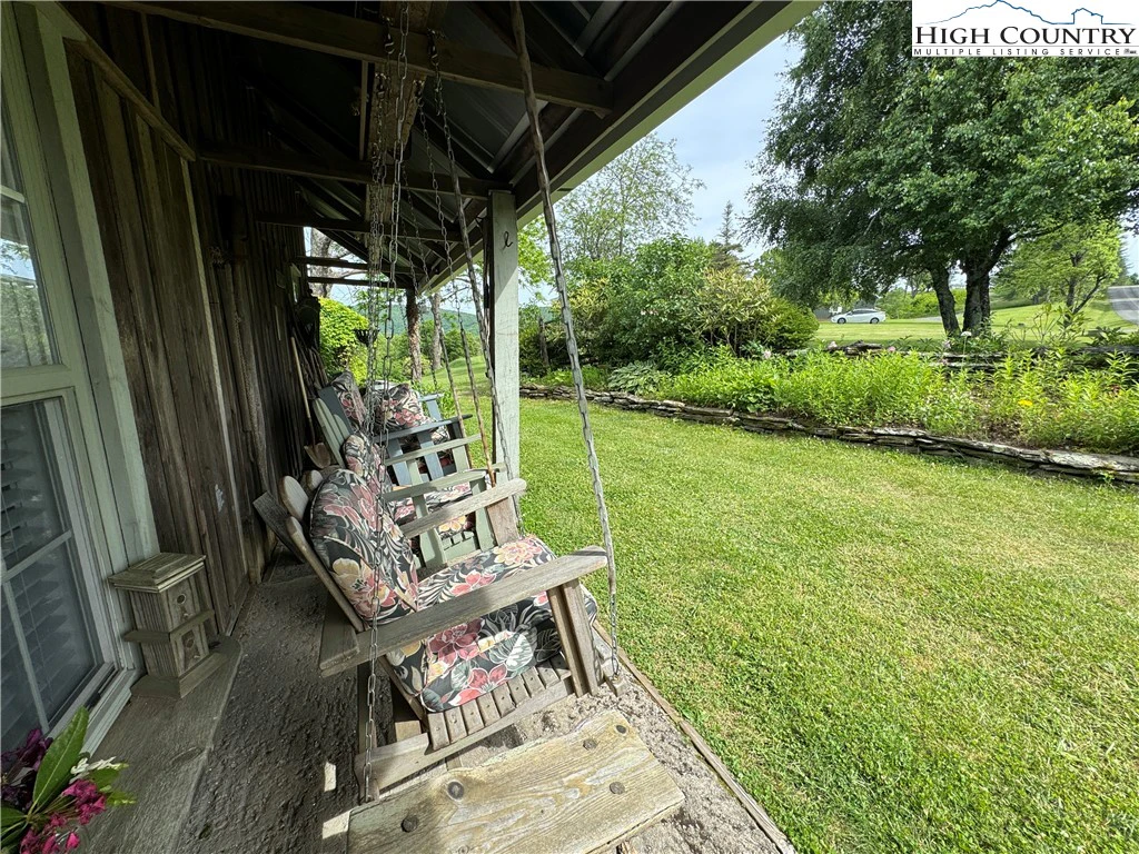 Image number 2 for the current listing