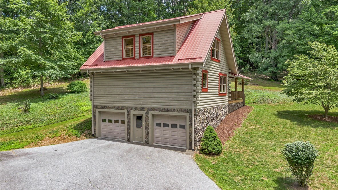 Image number 8 for the current listing