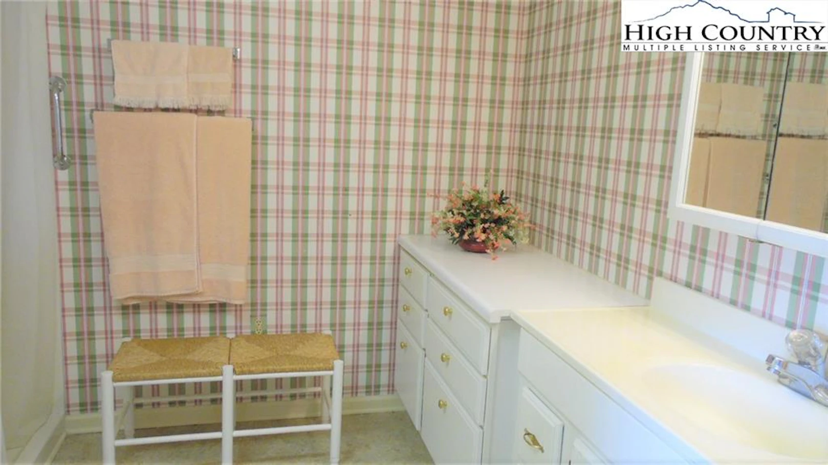 Image number 4 for the current listing