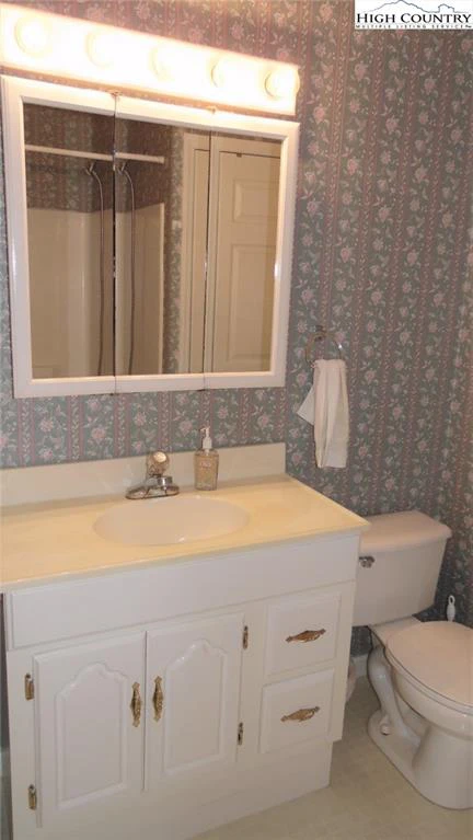 Image number 8 for the current listing