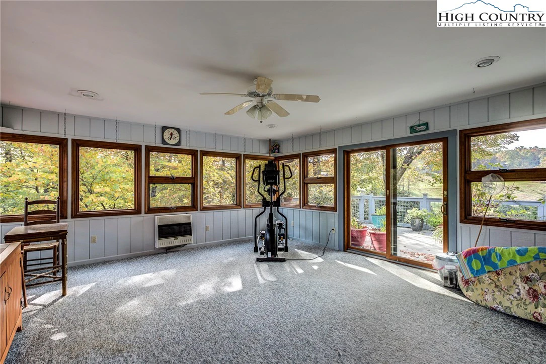 Image number 4 for the current listing