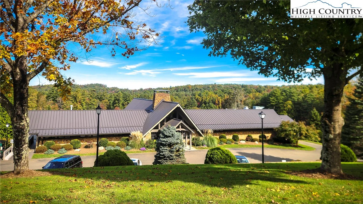 Image number 23 for the current listing