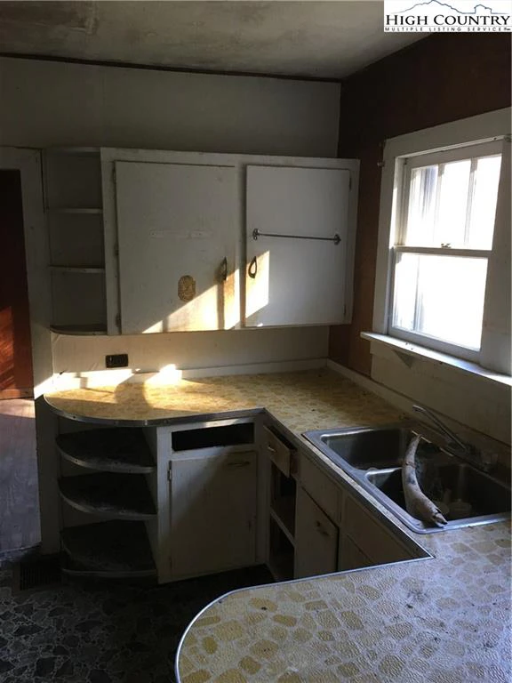 Image number 6 for the current listing