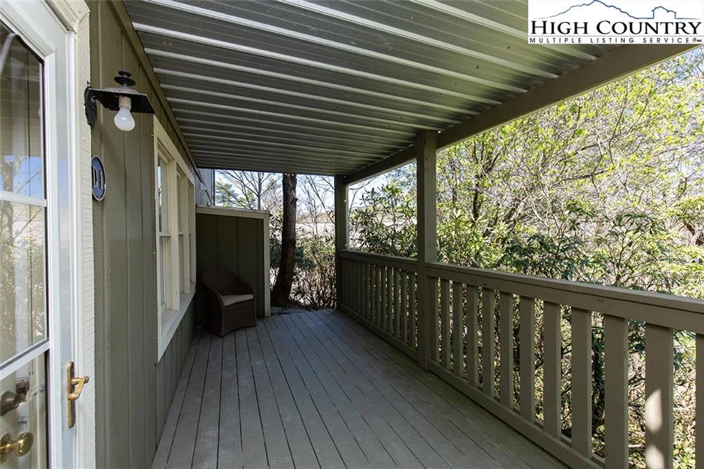 Image number 12 for the current listing