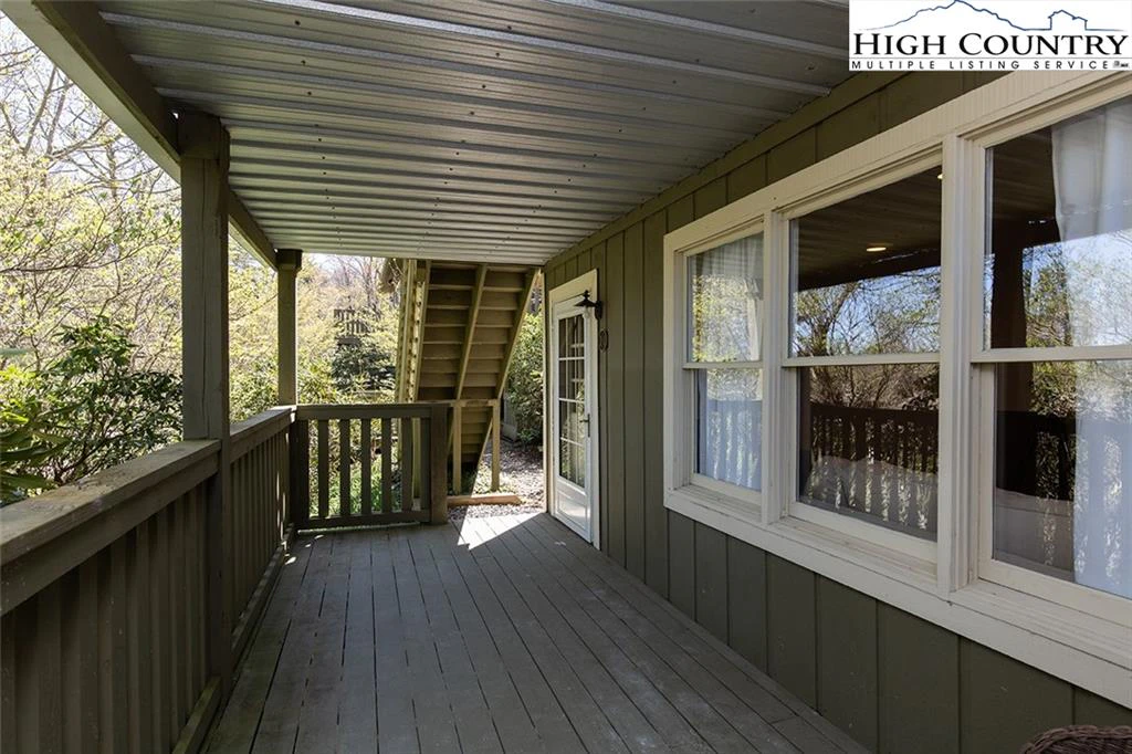 Image number 13 for the current listing