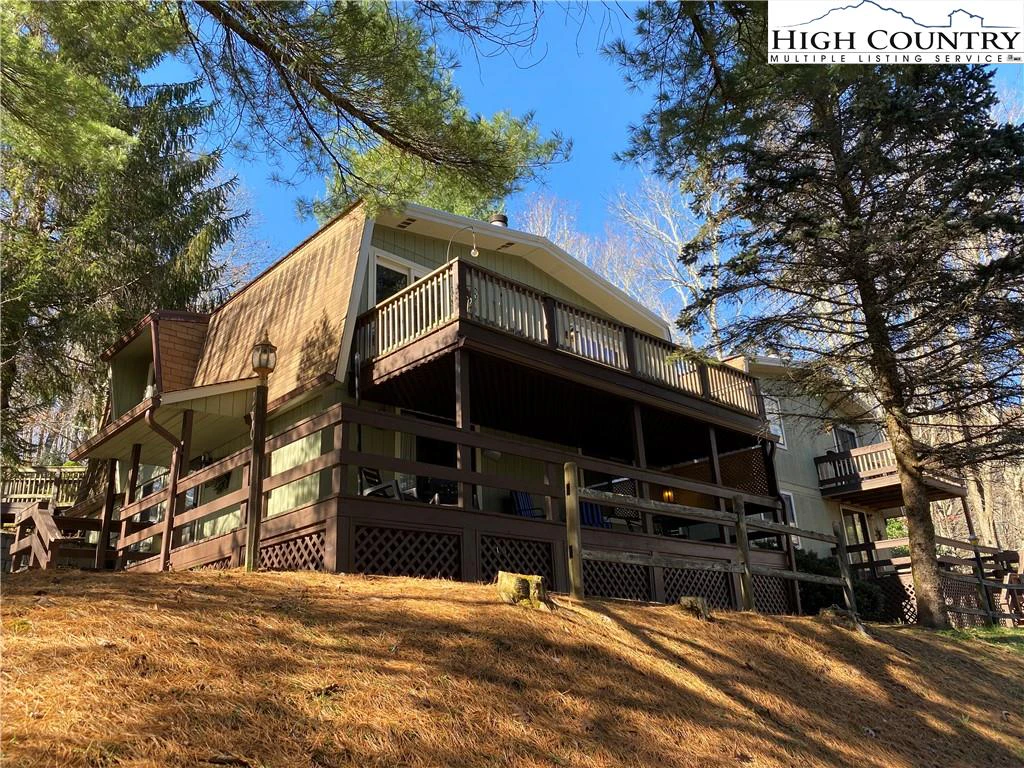 Image number 1 for the current listing