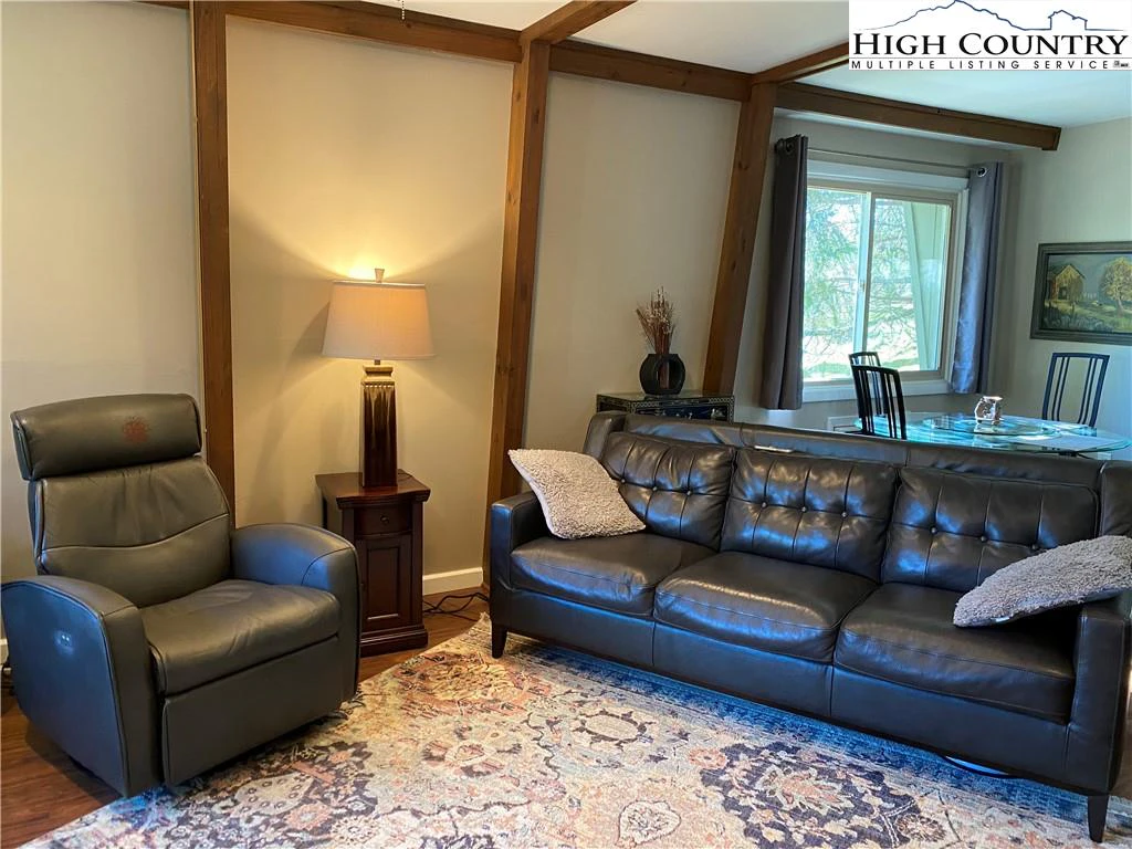 Image number 12 for the current listing