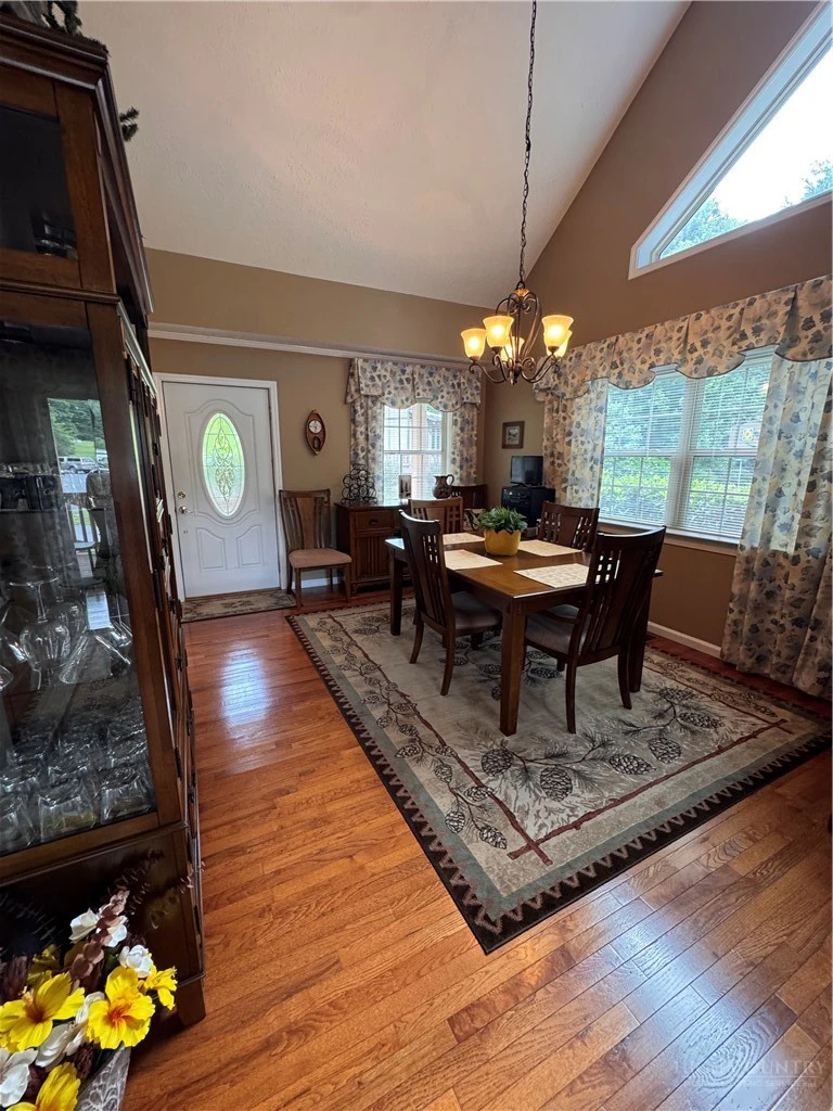 Image number 5 for the current listing