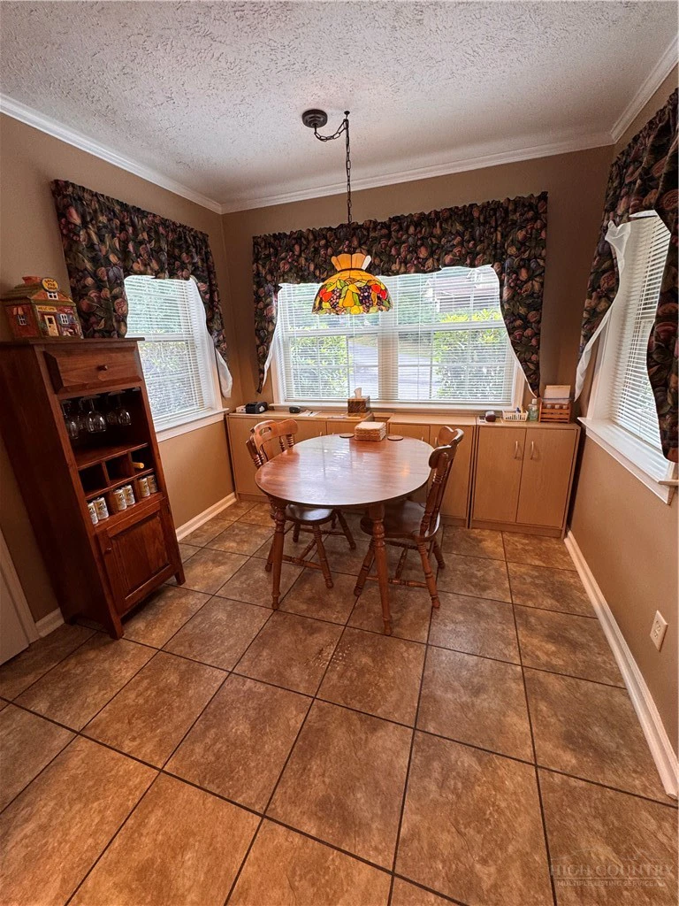 Image number 7 for the current listing