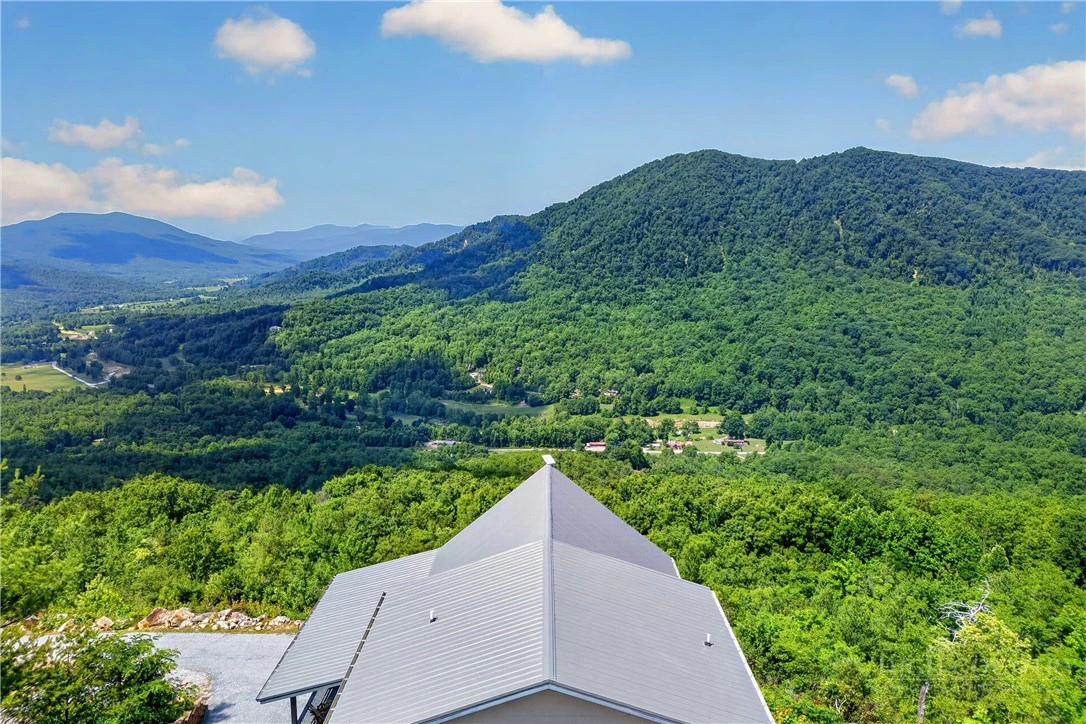 Image number 2 for the current listing