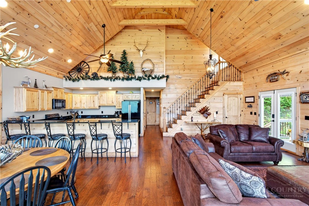 Image number 7 for the current listing