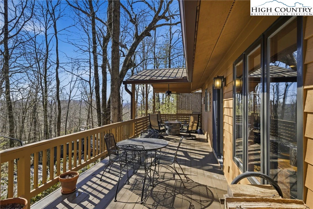 Image number 22 for the current listing