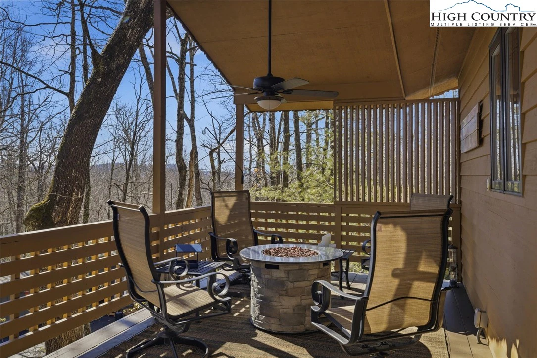 Image number 21 for the current listing
