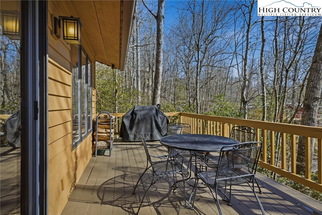 Image number 20 for the current listing
