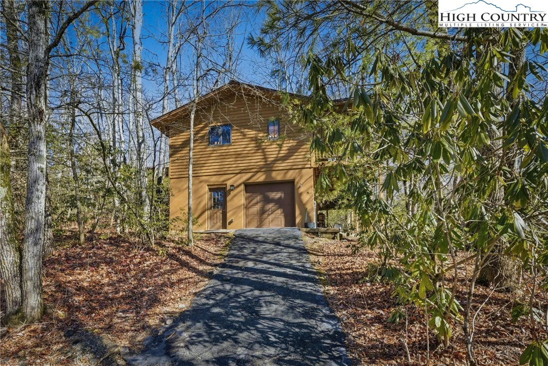 Image number 13 for the current listing
