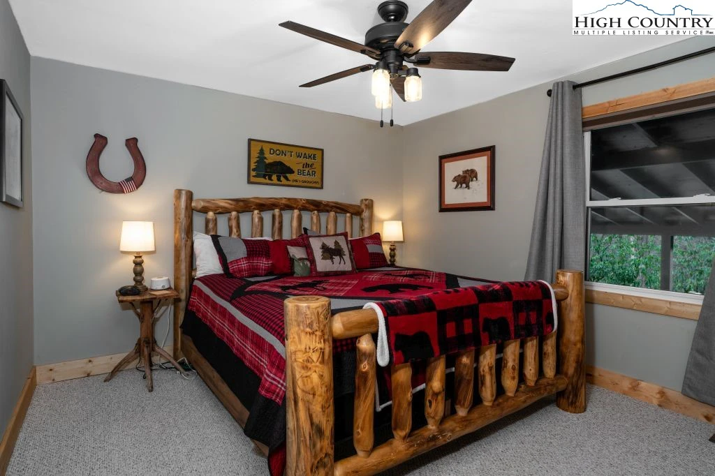 Image number 18 for the current listing