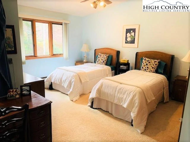 Image number 9 for the current listing