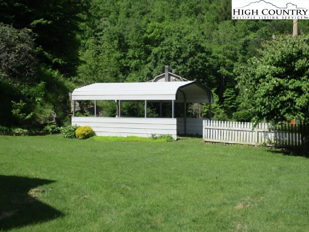 Image number 4 for the current listing