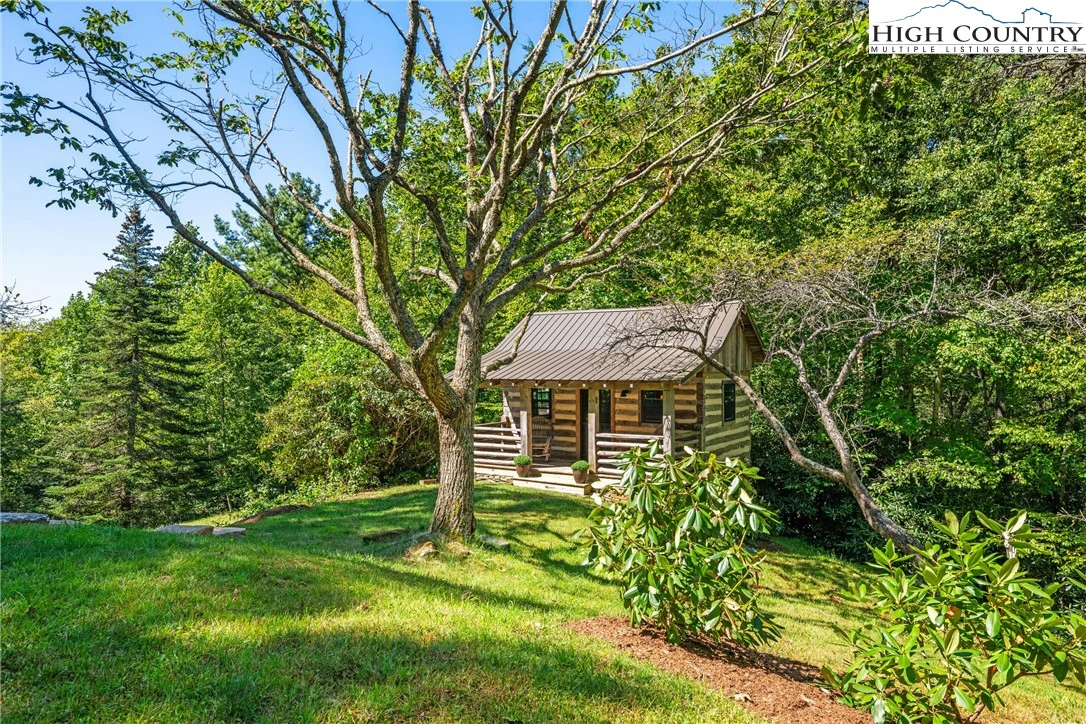 Image number 11 for the current listing