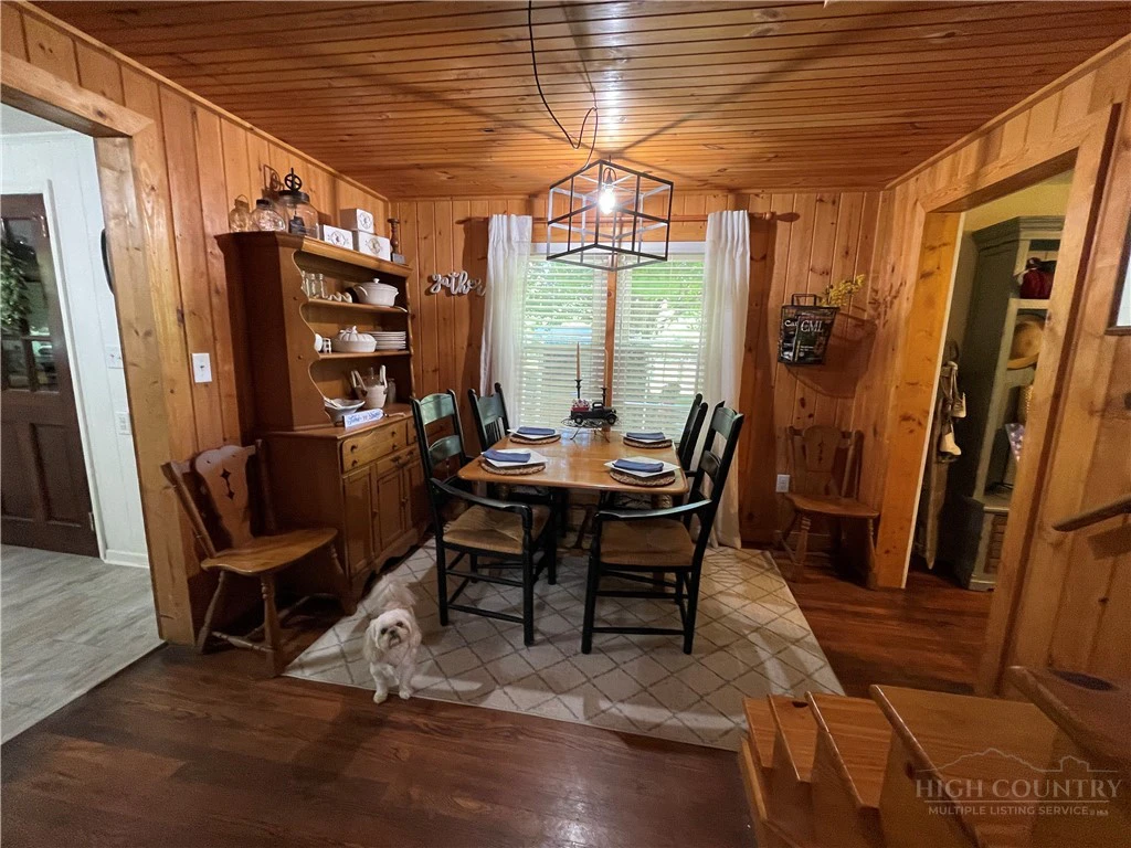 Image number 6 for the current listing