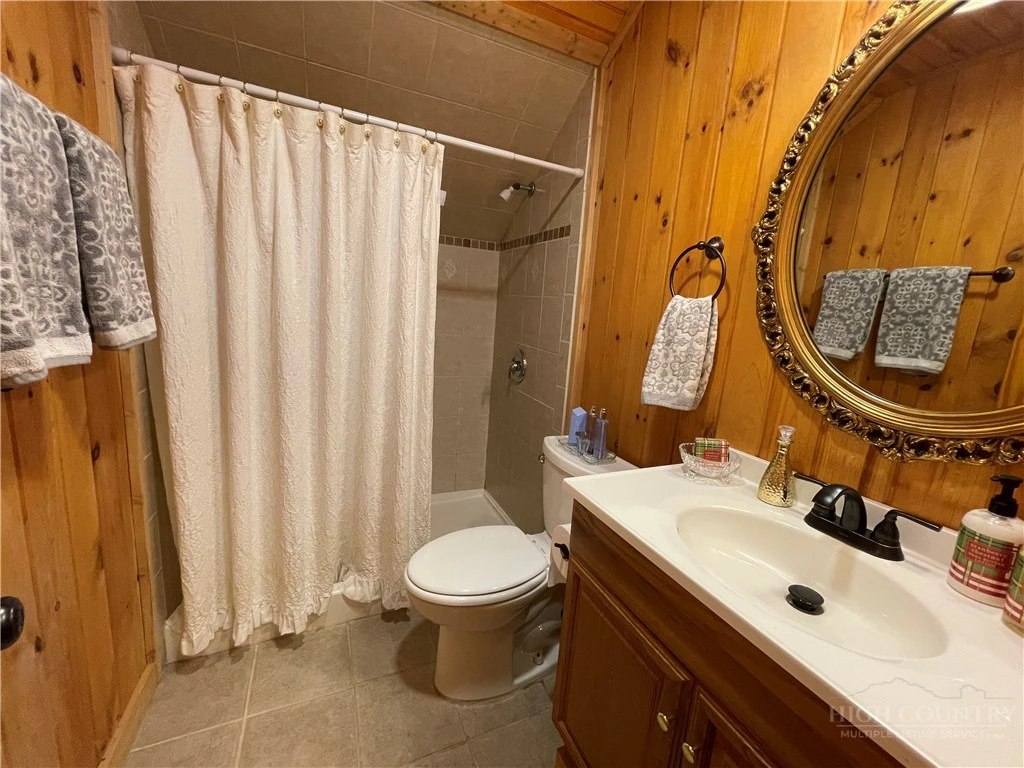 Image number 11 for the current listing