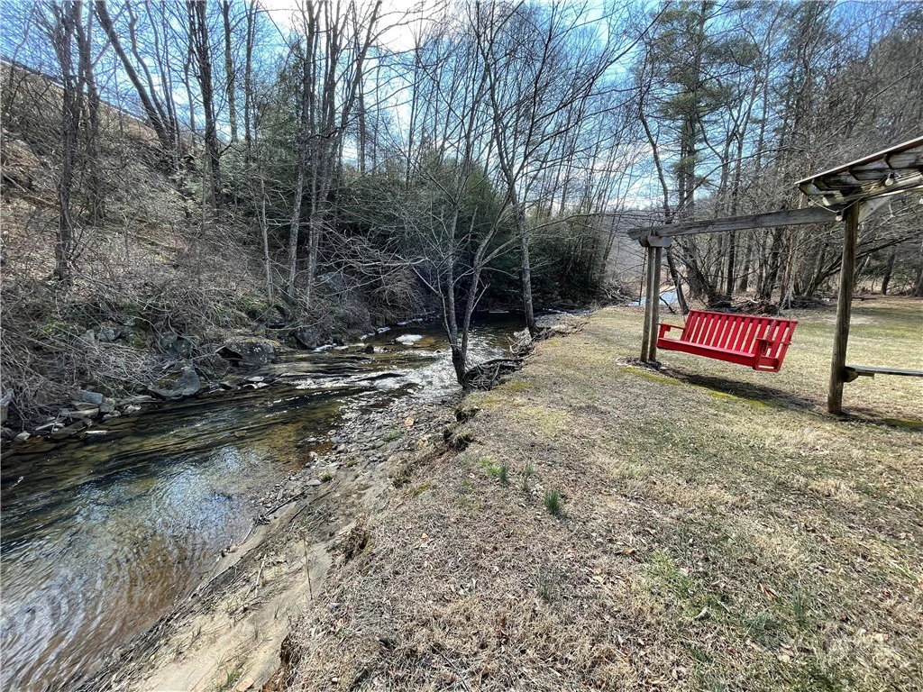 Image number 14 for the current listing