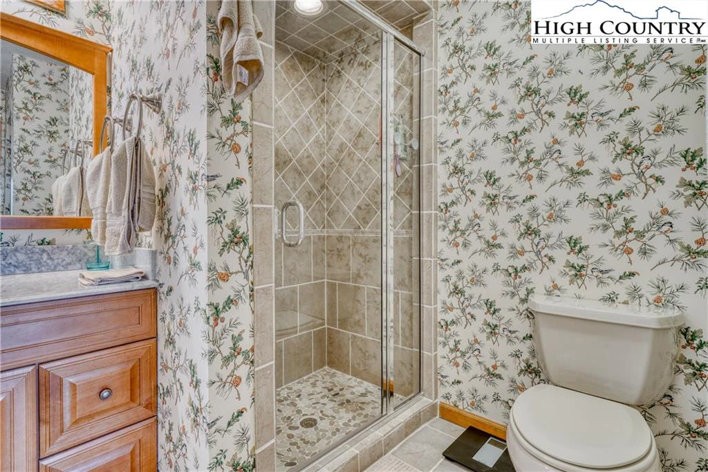Image number 8 for the current listing