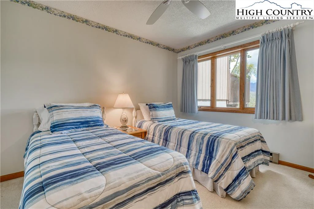 Image number 10 for the current listing