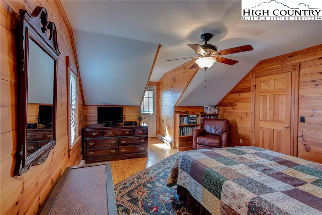Image number 5 for the current listing