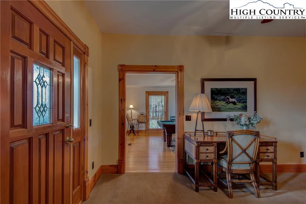 Image number 12 for the current listing