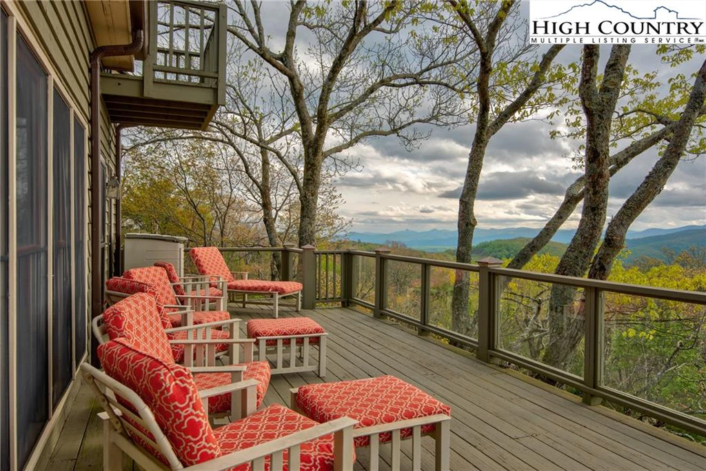 Image number 21 for the current listing