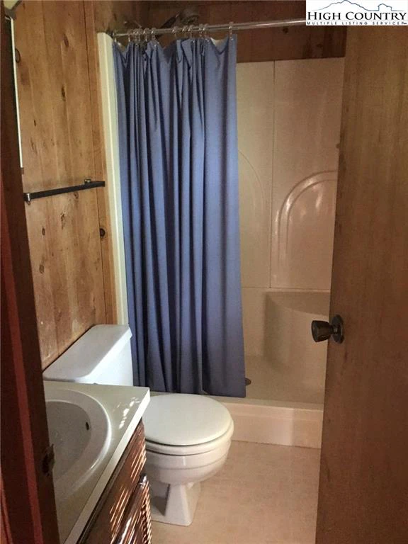 Image number 2 for the current listing