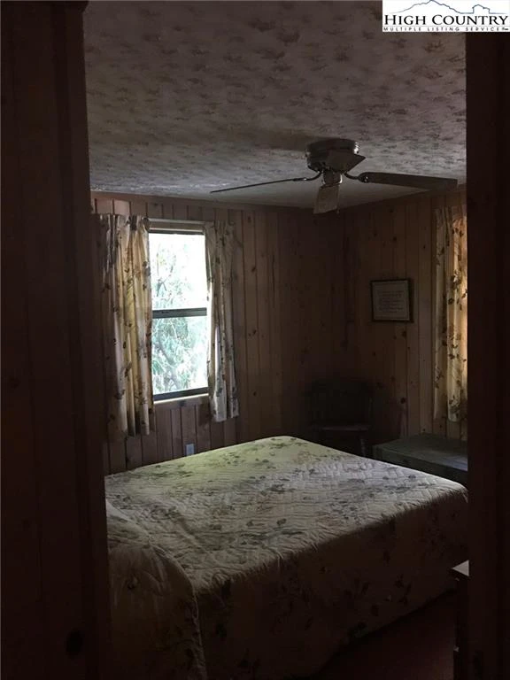 Image number 13 for the current listing