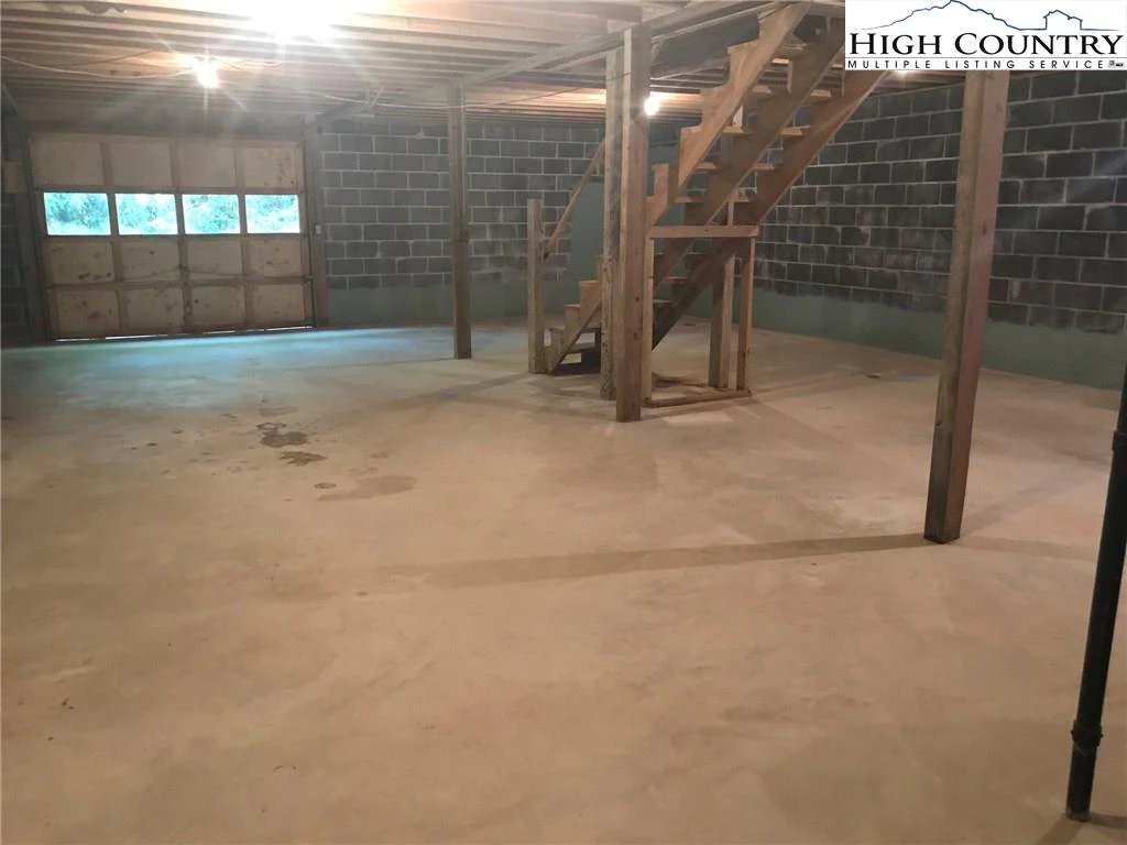 Image number 7 for the current listing