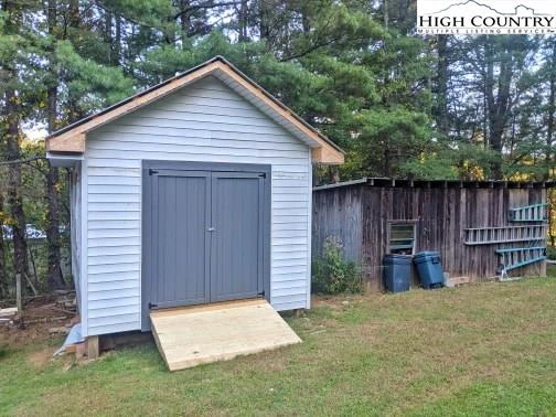Image number 6 for the current listing