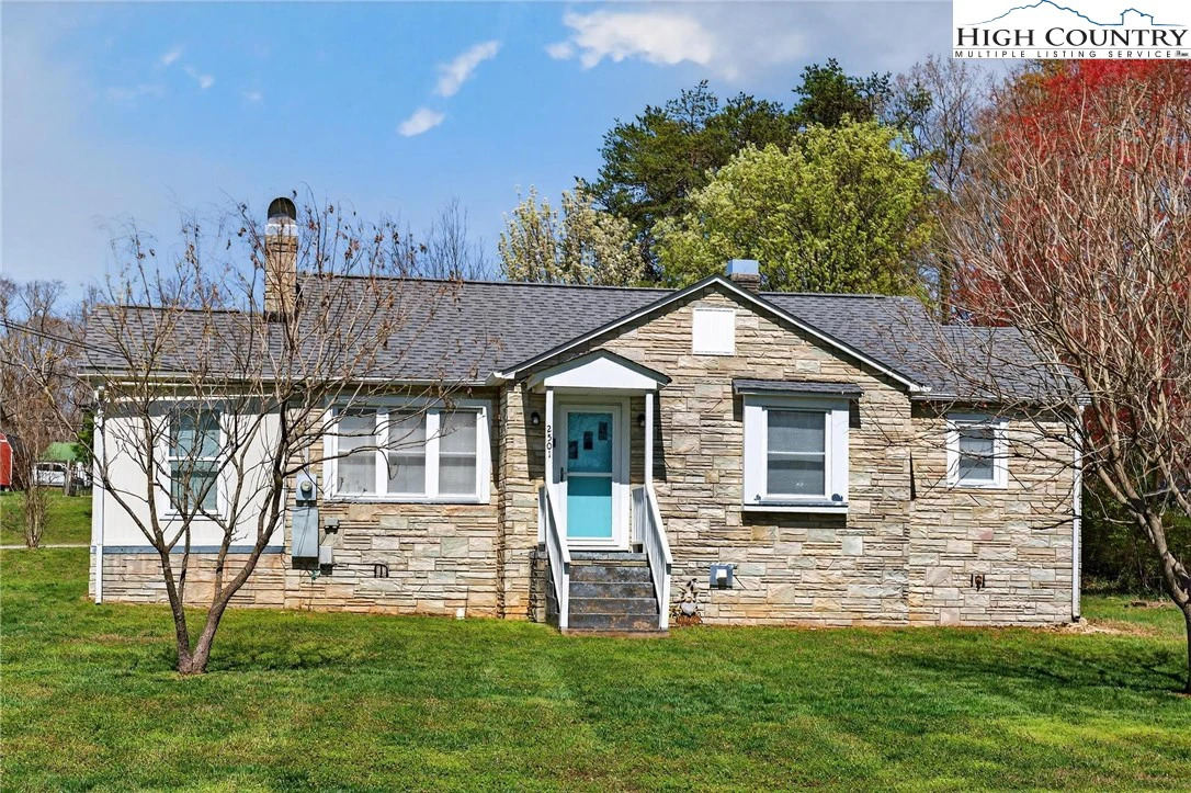 Image number 1 for the current listing