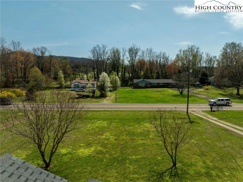 Image number 15 for the current listing