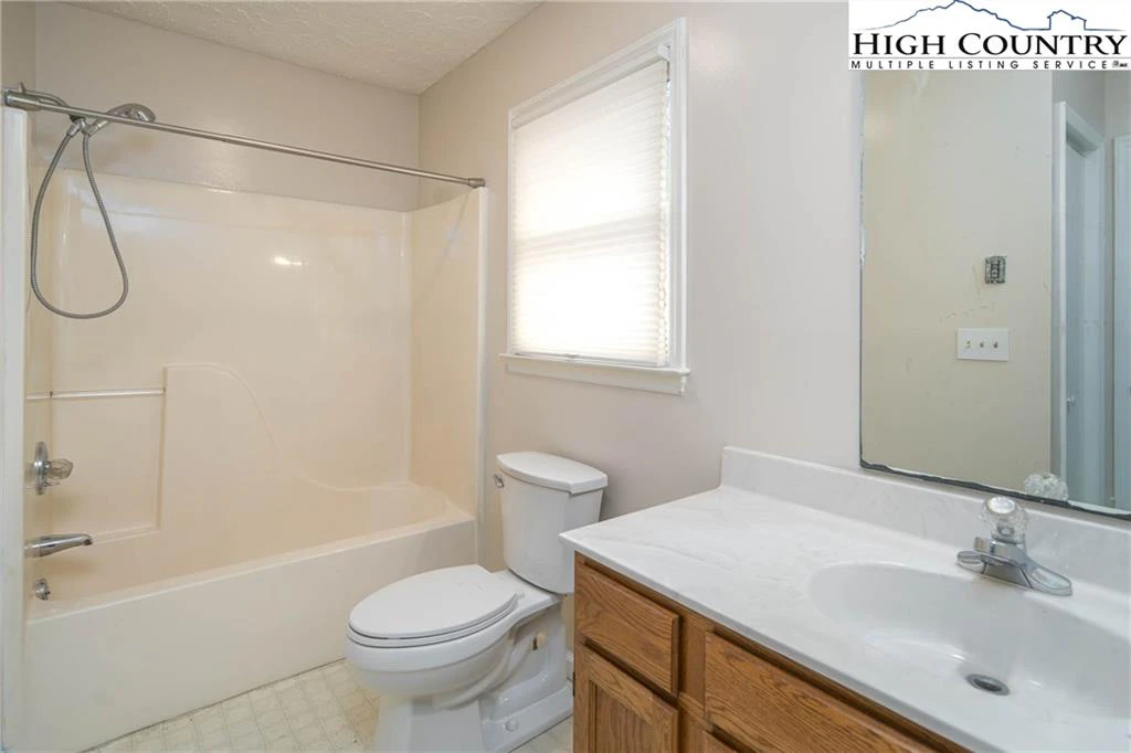 Image number 20 for the current listing