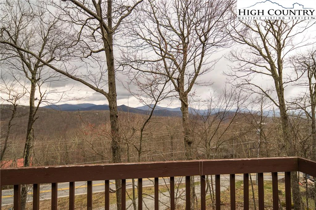 Image number 15 for the current listing